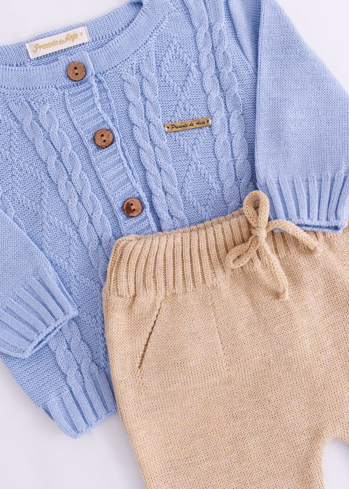 Conjunto de Tricô Bebê Candigan Azul com Calça Bege