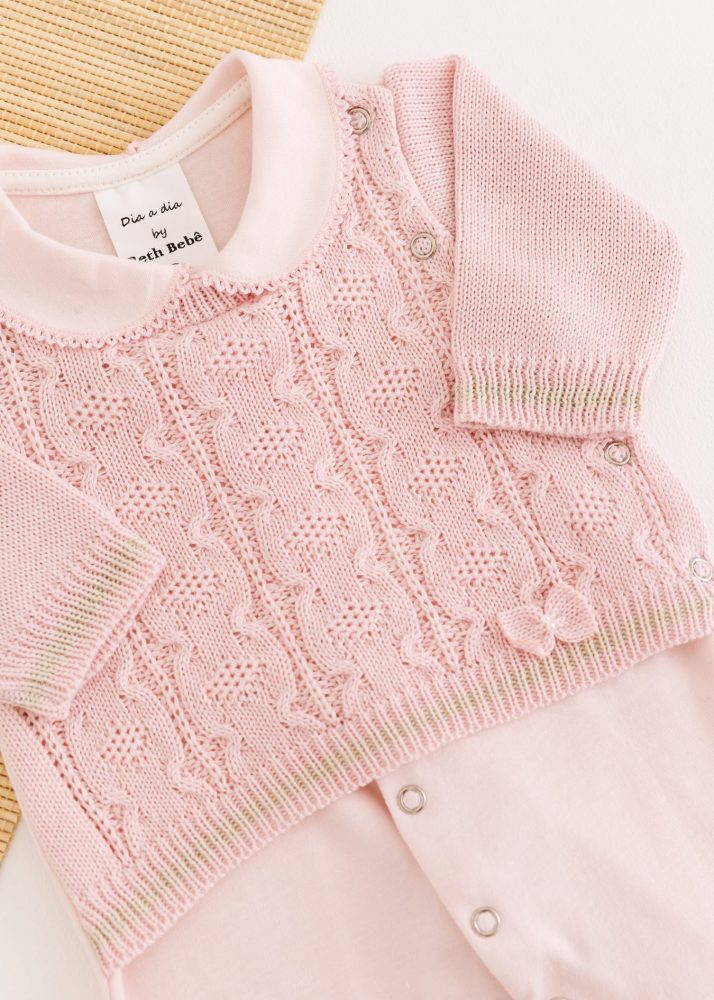 Macacão Bebê em Tricot e Suedine Rosa Claro