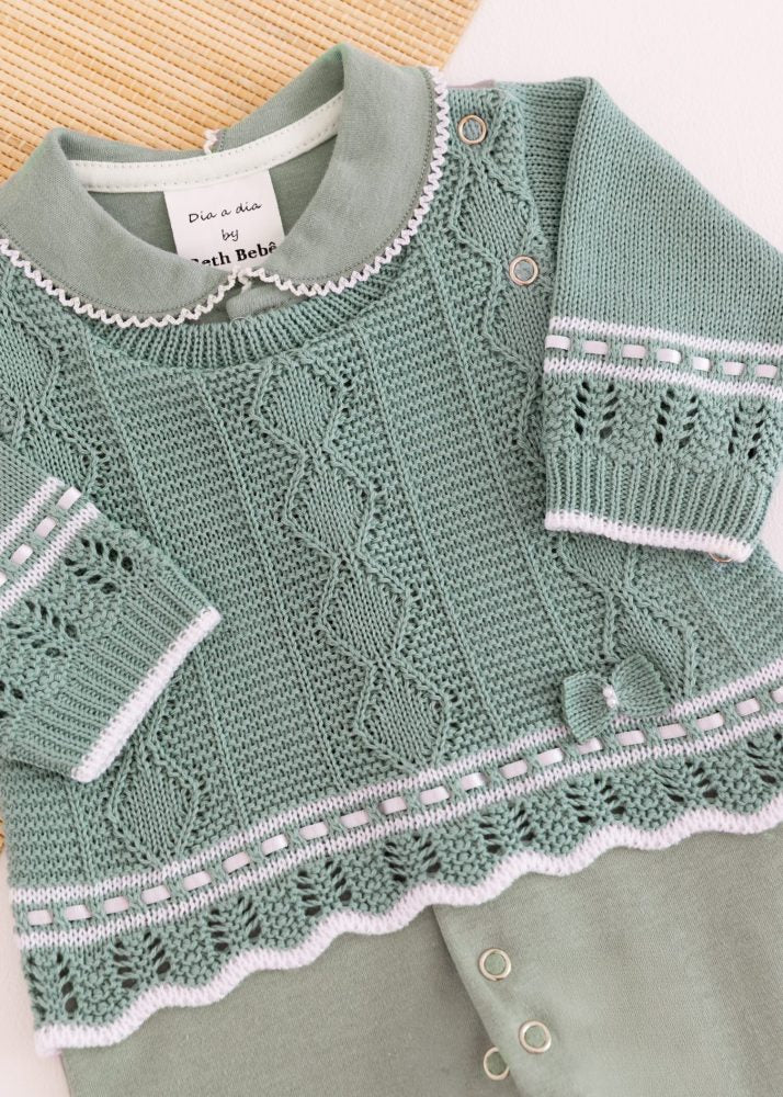 Macacão Bebê em Tricot e Suedine Verde