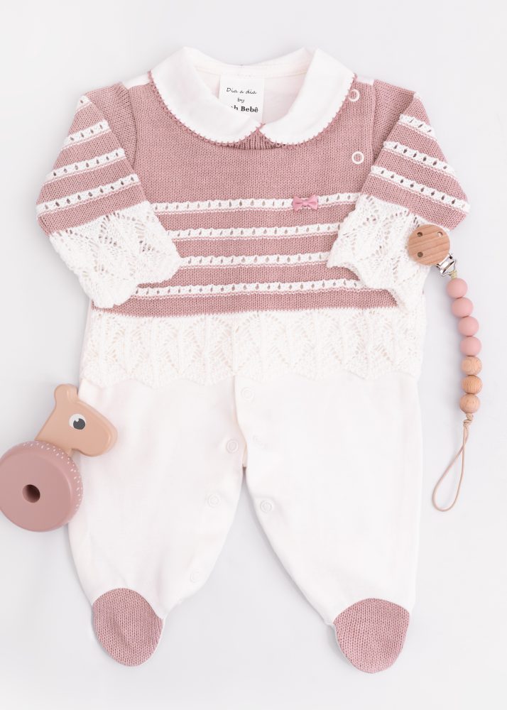 Macacão Bebê em Tricot e Suedine Rosa Nude