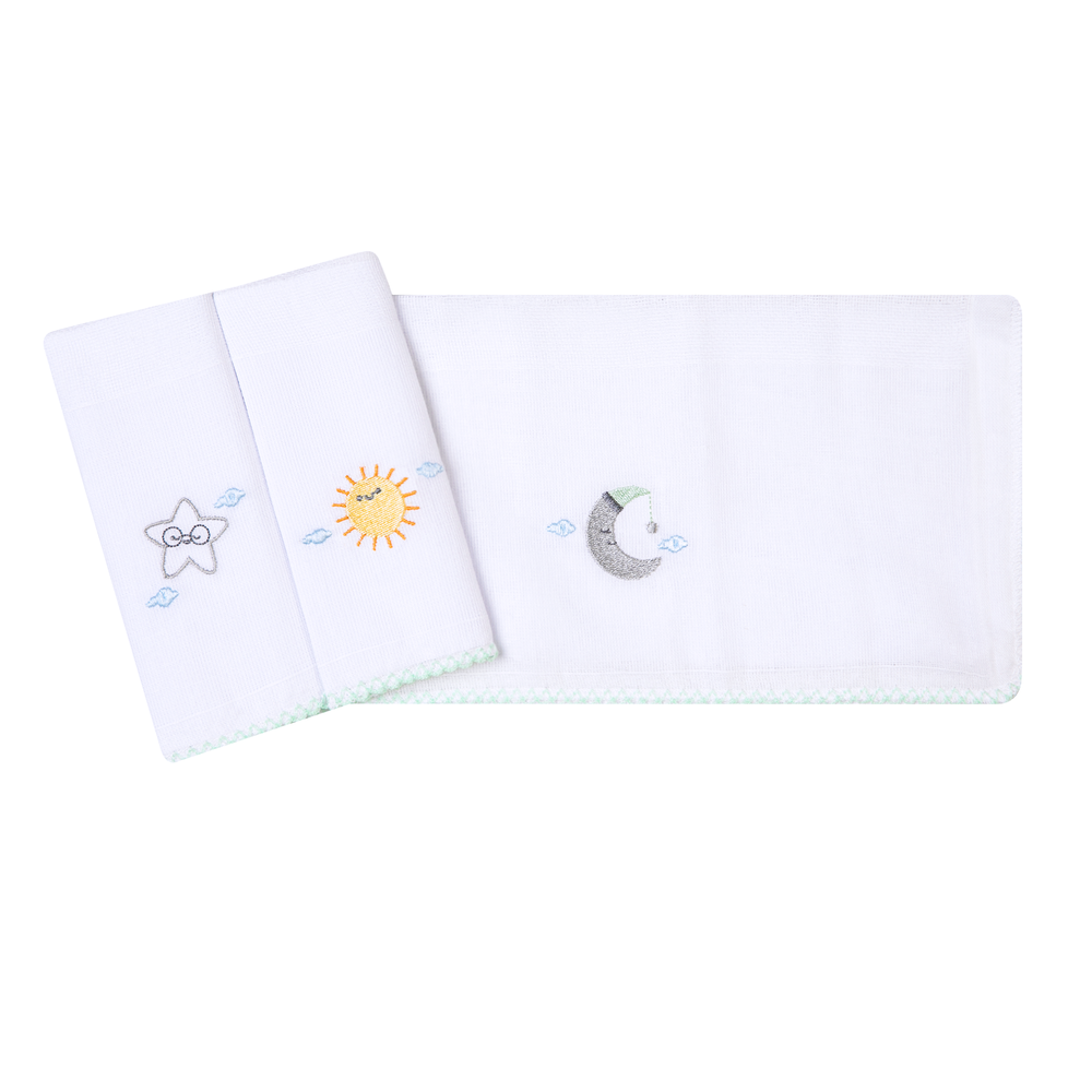 Fralda de Boca Bordado - Lua e Sol