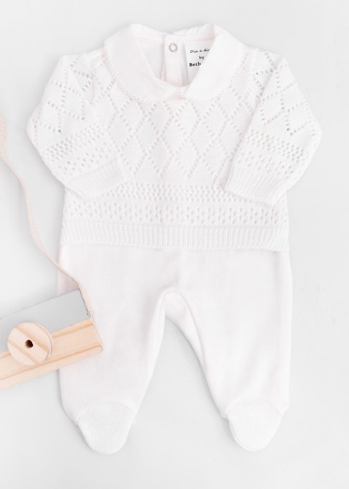 Macacão Bebê em Tricot e Suedine Off White