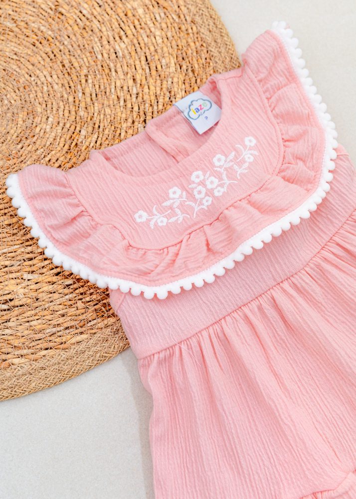 Vestido Bebê Rosa com Bordado Floral e Babados Iase